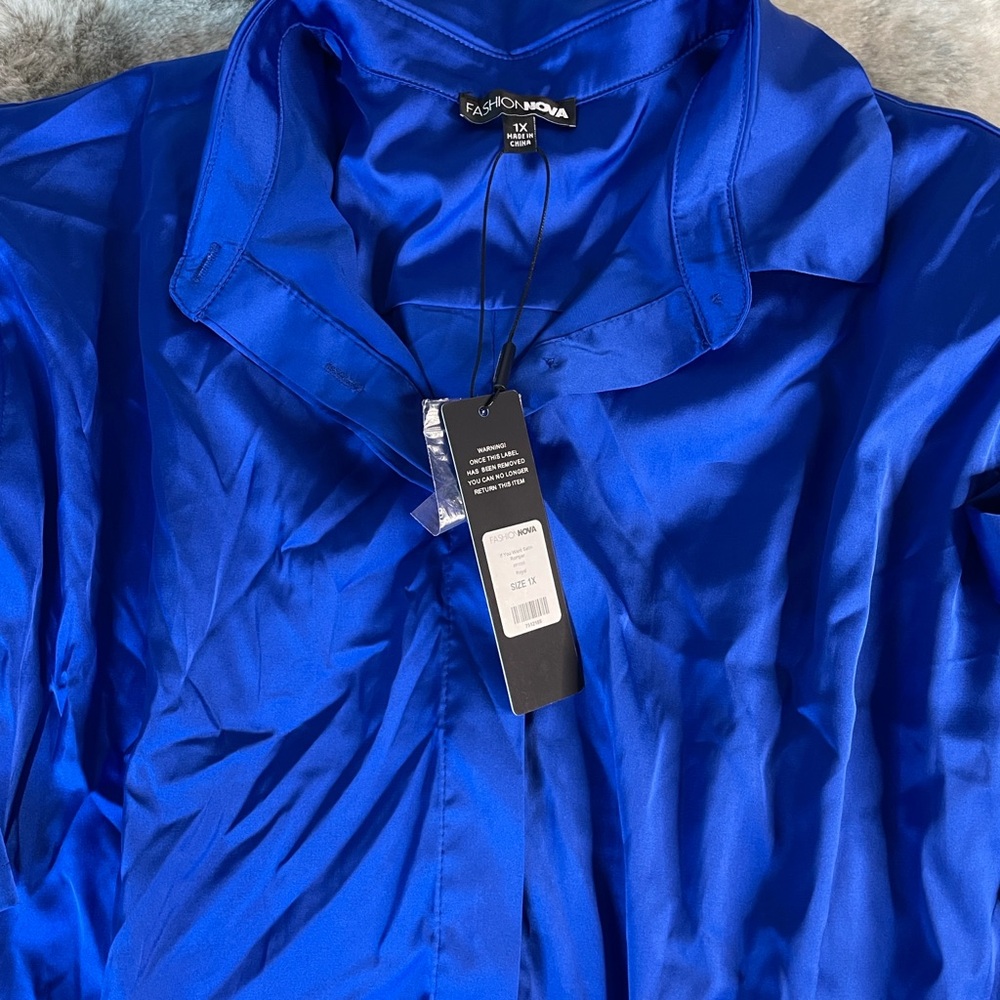 Fashion Nova Royal Blue Satin Long Sleeve Button Down Romper 1X NWT-0688 - Picture 3 of 6